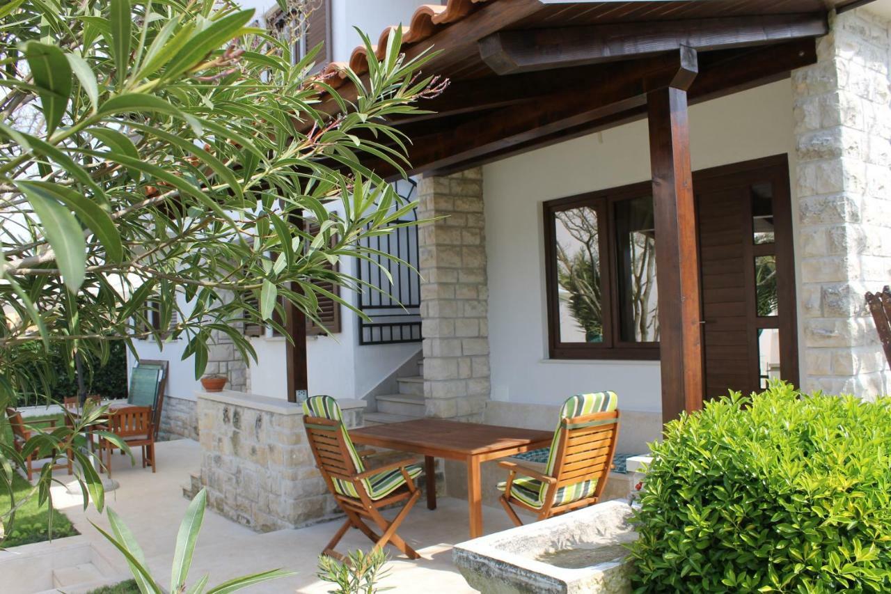 Apartments Dina Пула Екстер'єр фото