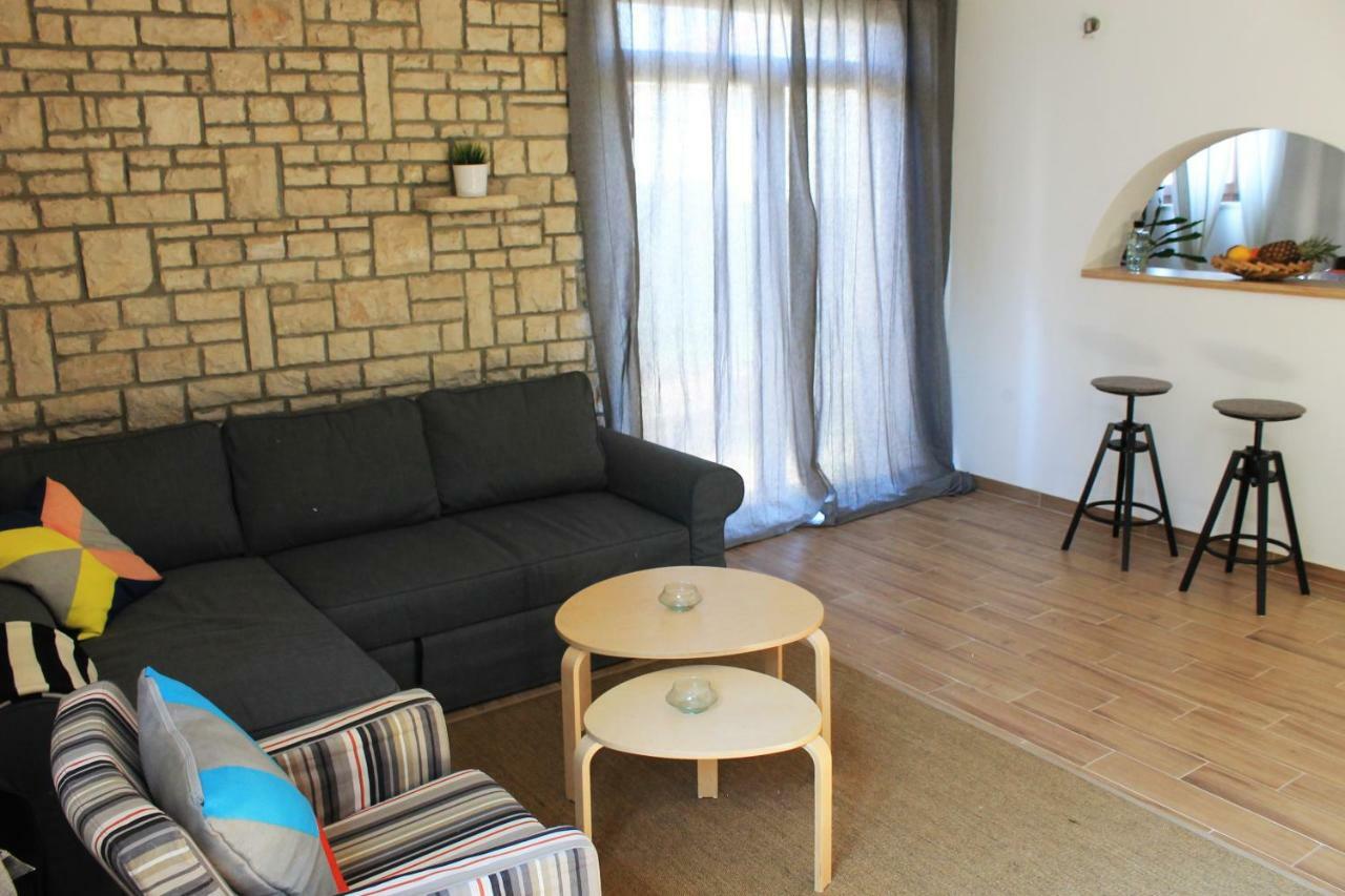 Apartments Dina Пула Екстер'єр фото